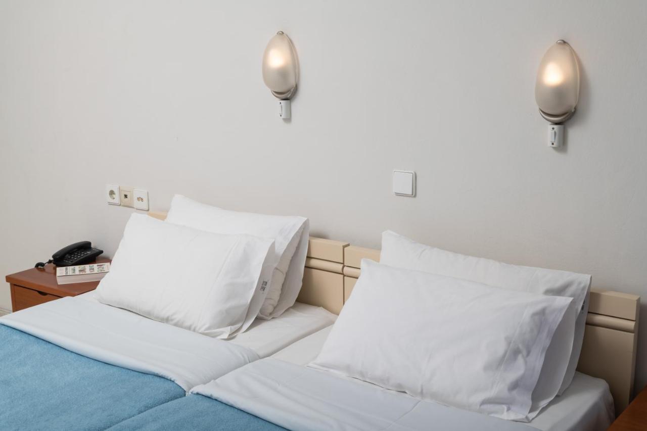 Hotel Haris On The Beach Agia Marina  Екстер'єр фото