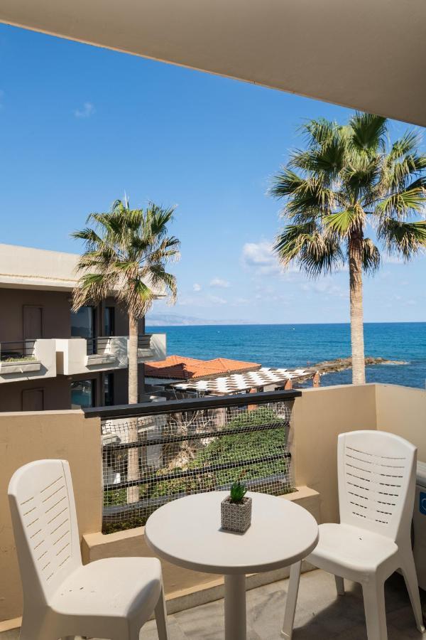 Hotel Haris On The Beach Agia Marina  Екстер'єр фото