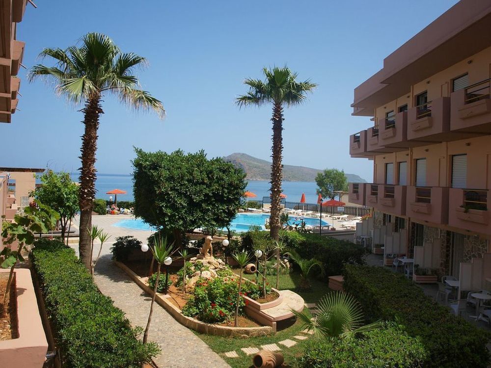 Hotel Haris On The Beach Agia Marina  Екстер'єр фото