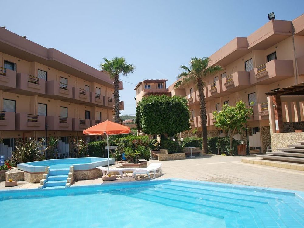 Hotel Haris On The Beach Agia Marina  Екстер'єр фото
